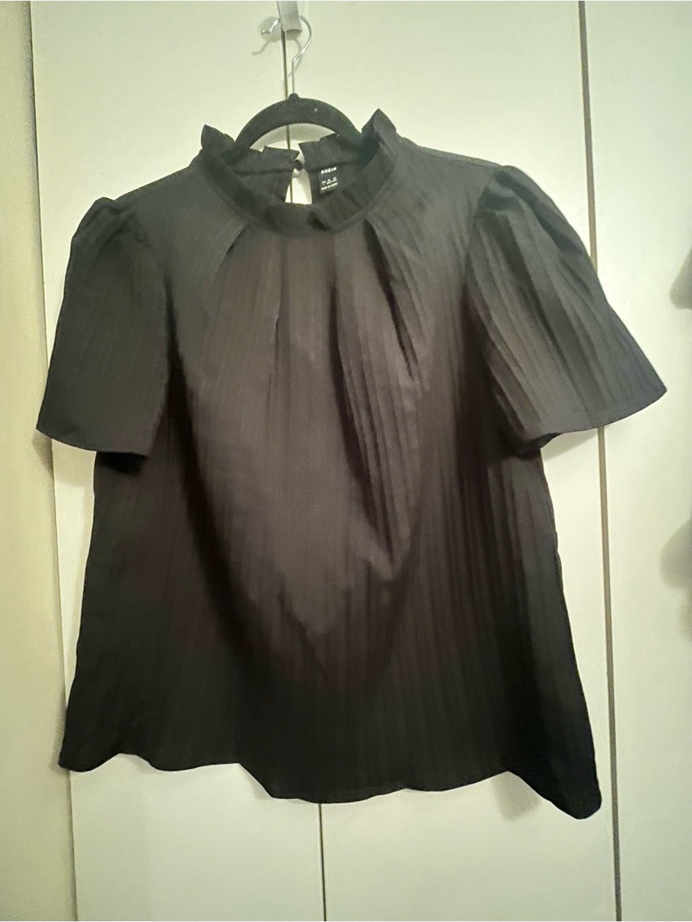 SHEIN Black Ruffled Mock Neck Pleated Blouse. L. Preppy. Whimsy.